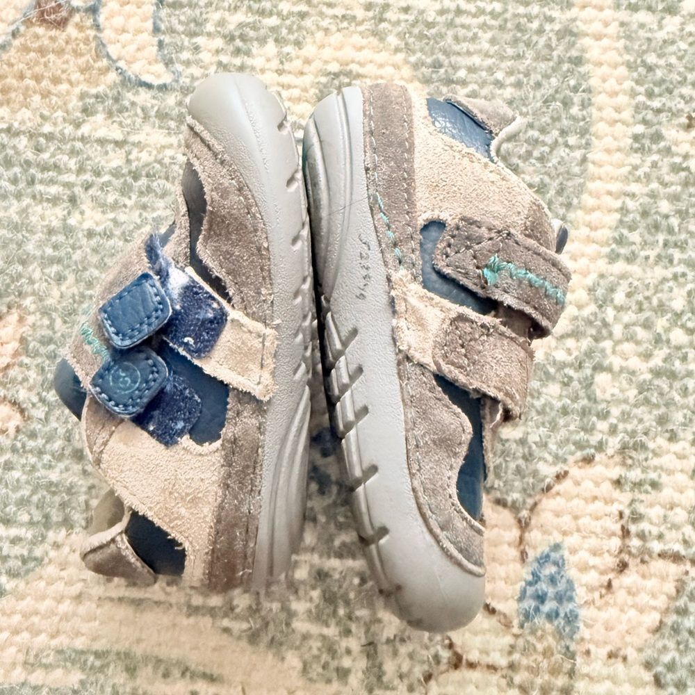 Stride Rite Stylish Kids Shoes - Gray and Blue size 4.5 - Picture 8 of 10